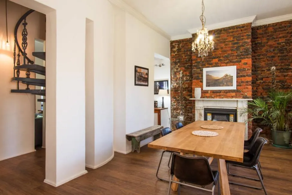 Gordon St 18 Daire Cape Town 0*,  Güney Afrika
